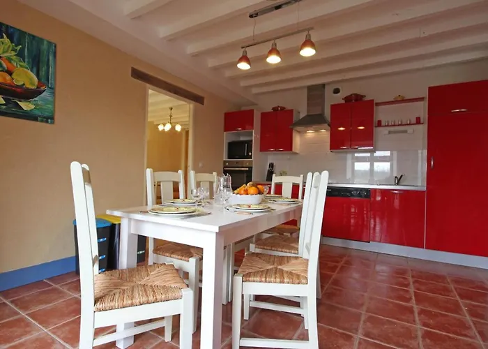 Hébergement de vacances Maison Familiale Au Cœur Du Perche - 11 Pers. - Fr-1-497-10 *